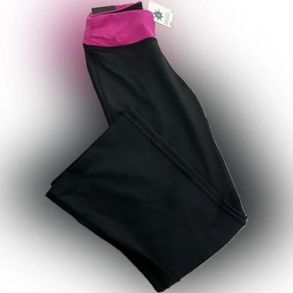 New Reebok Black Flare Pants Women’s Small Leggings - Picture 9 of 9